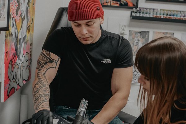 424569053_888072339726108_6610967072491936899_n