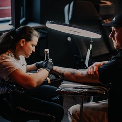 Comment choisir un salon de tatouage