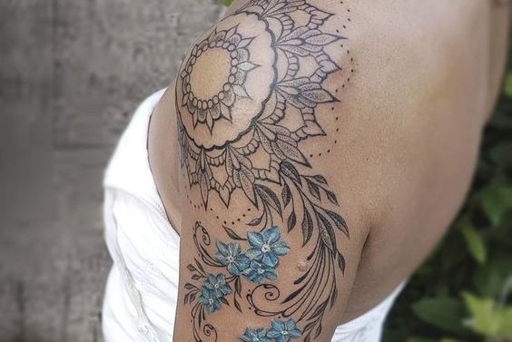 Женские тату на плече (12)
